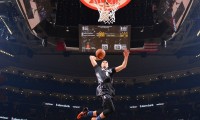 今日 NBA 综述：凯尔特人 3-1 领先 76 人，火箭 2-2 战平湖人。，凯尔特人24分逆转湖人